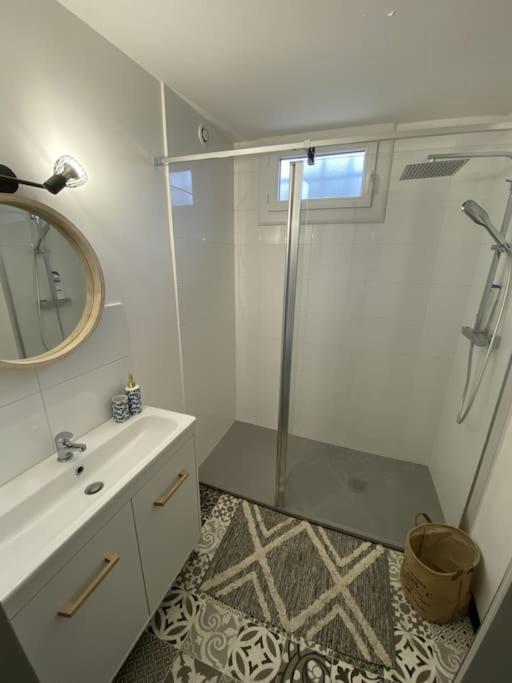 Appartement Tout Equipe 2 Chambres + Jardin Saix  Ngoại thất bức ảnh